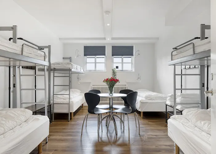 Kragsbjerggaard Hostal *